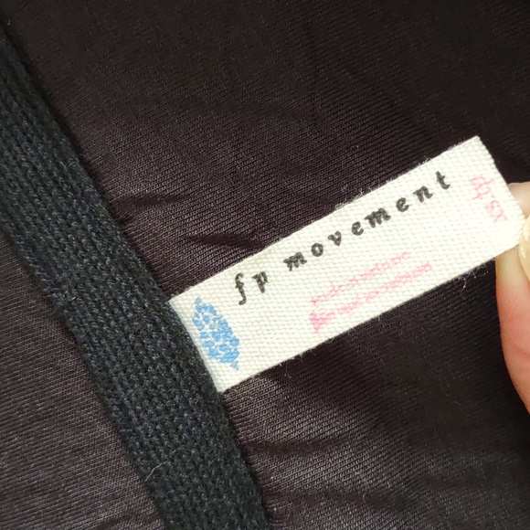 FP Movement XS Nantucket Fleece Black Sherpa Pullover - Picture 3 of 15